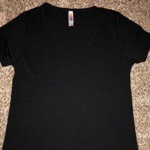LulaRoe Classic T
